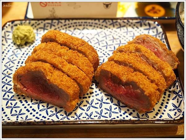 【食】【台北】乍牛 - 全台第一炸牛排專賣店,王品排隊品牌再現 【食】【台北】乍牛 - 全台第一炸牛排專賣店,王品排隊品牌再現