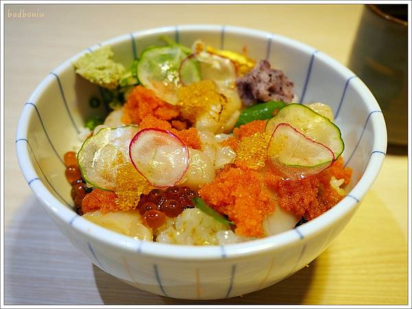 【食】【台中】瞞著爹台中精誠丼飯 - 台中限定款日式海鮮丼飯,軟絲好好食~ 【食】【台中】瞞著爹台中精誠丼飯 - 台中限定款日式海鮮丼飯,軟絲好好食~