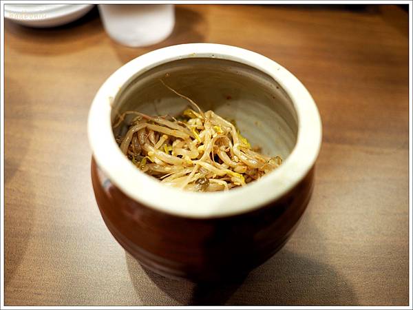 【食】【台北】琉球新麵 通堂拉麵 台灣1號店,日本沖繩必吃拉麵原味來台,台北統一時代百貸美食再加一 【食】【台北】琉球新麵 通堂拉麵 台灣1號店,日本沖繩必吃拉麵原味來台,台北統一時代百貸美食再加一