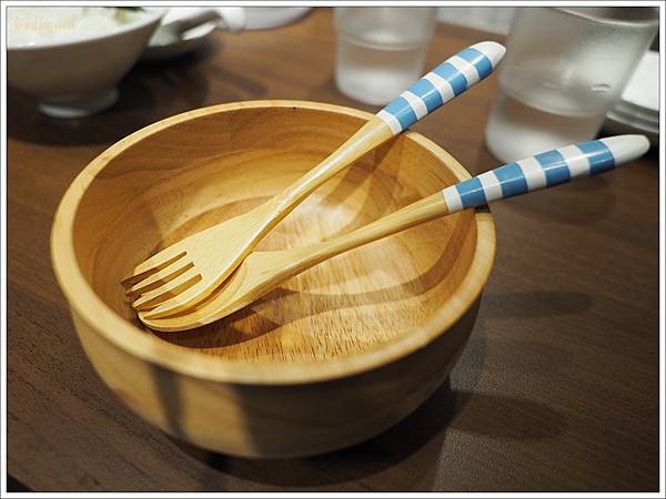 【食】【台北】琉球新麵 通堂拉麵 台灣1號店,日本沖繩必吃拉麵原味來台,台北統一時代百貸美食再加一 【食】【台北】琉球新麵 通堂拉麵 台灣1號店,日本沖繩必吃拉麵原味來台,台北統一時代百貸美食再加一