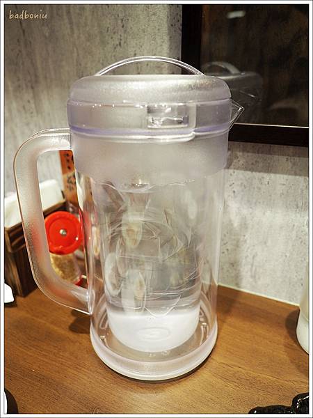 【食】【台北】琉球新麵 通堂拉麵 台灣1號店,日本沖繩必吃拉麵原味來台,台北統一時代百貸美食再加一 【食】【台北】琉球新麵 通堂拉麵 台灣1號店,日本沖繩必吃拉麵原味來台,台北統一時代百貸美食再加一