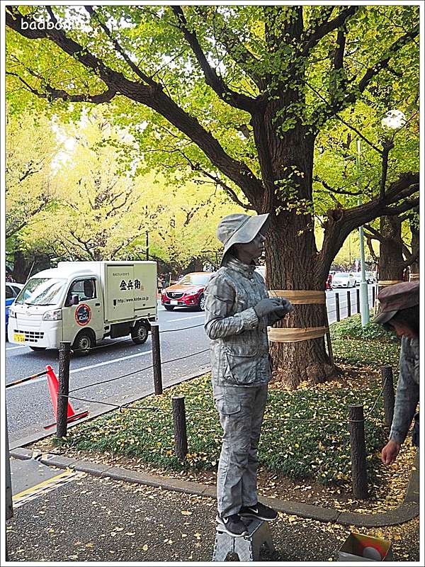 遊 東京 明治神宮外苑銀杏大道 東京賞銀杏 絕對不能少的景點 壞波妞の旅行食踨 痞客邦