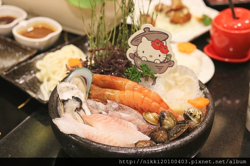 HELLO KITTY Shabu-Shabu (40).JPG