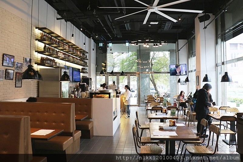 1Bite2Go Cafe %26; Deli 美式餐廳 (9).JPG