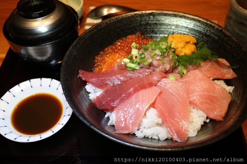 台北日本料理 10間必吃日式料理 生魚片 生魚片丼飯 CP值 日本橋海鮮丼 辻半-Tsujihan (27).JPG