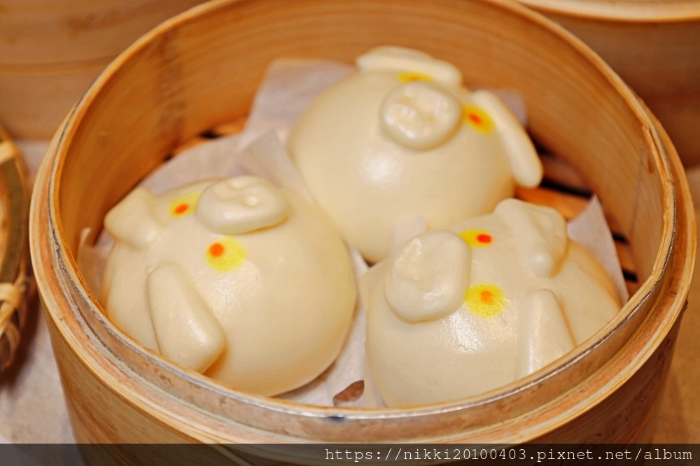 林口港式餐廳推薦 點點心 林口三井店  豬仔流沙包必點美味