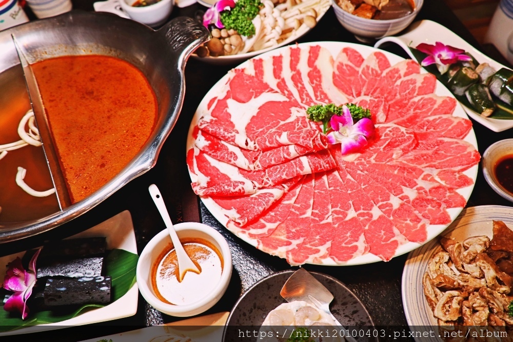 台北麻辣火鍋推薦 50間高CP麻辣火鍋 單點 吃到飽一次滿足 本鼎堂 (36).JPG