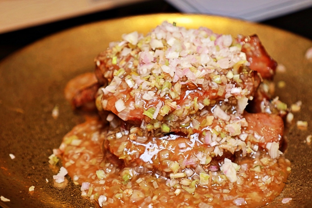 大四喜麻辣雞公煲 西門町麻辣鍋推薦 融合十八種香料的獨創“宇