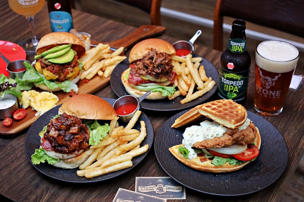 咬下去爆汁！台北最爽的手作漢堡在這裡｜ABV美式餐酒館 敦化