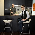 Jim-on-Emmy-magazine-photoshoot-jim-parsons-8489520-409-594.jpg