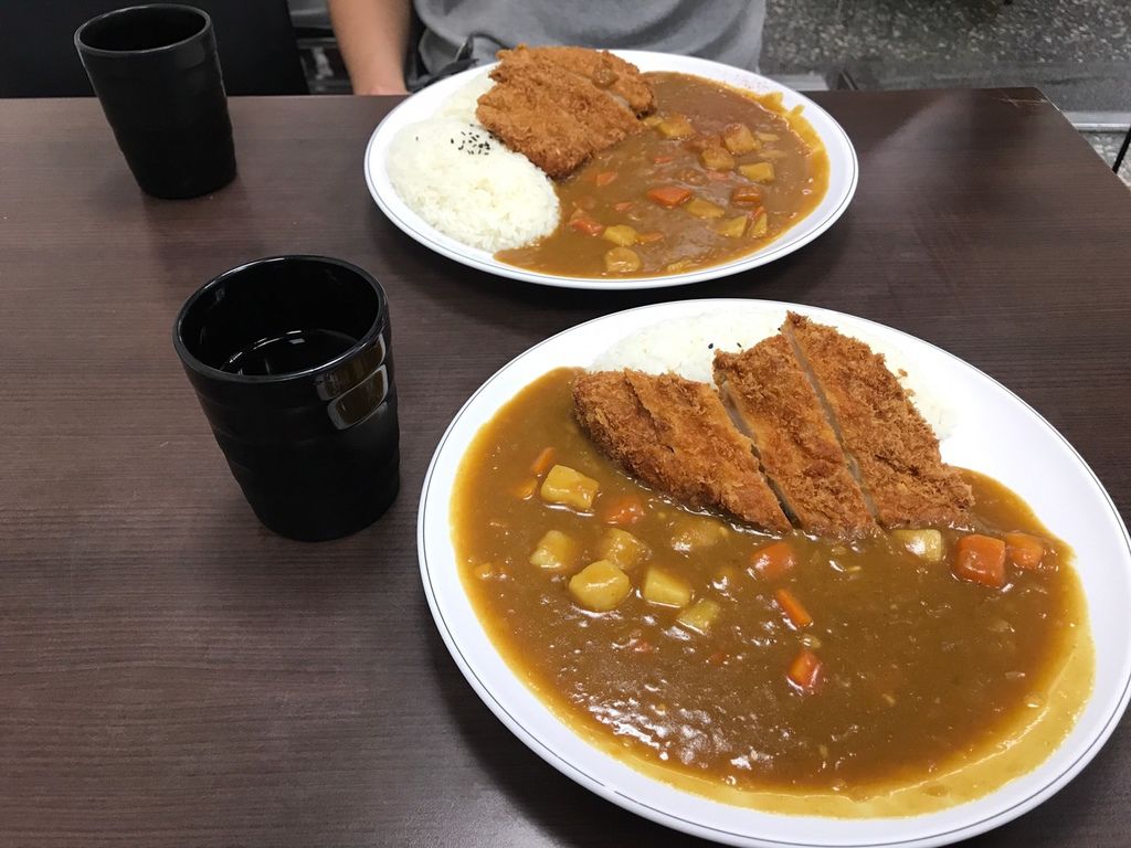 曾正日式咖哩－雞排咖哩飯