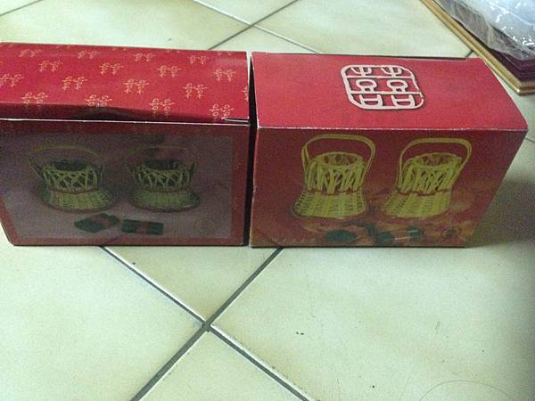 【買婚紗為贈品】忘記這個叫什麼 兩個售50元