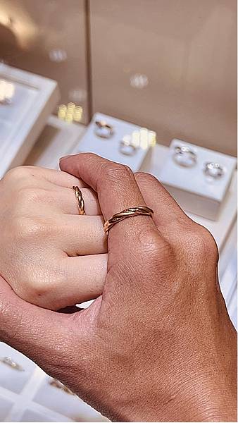 美夢成真鑽石只想擁有與你專屬的指尖情話。 美夢成真鑽石只想擁有與你專屬的指尖情話。