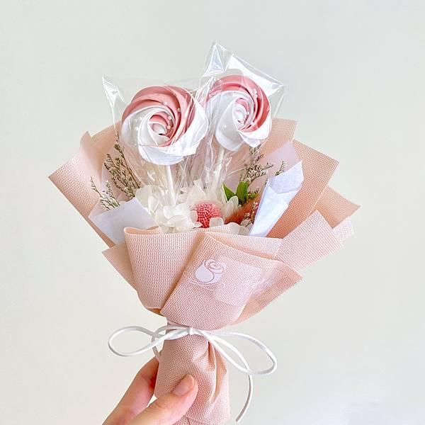 意外發現!!《傳遞幸福》美到冒泡的馬林糖花束😍 意外發現!!《傳遞幸福》美到冒泡的馬林糖花束😍