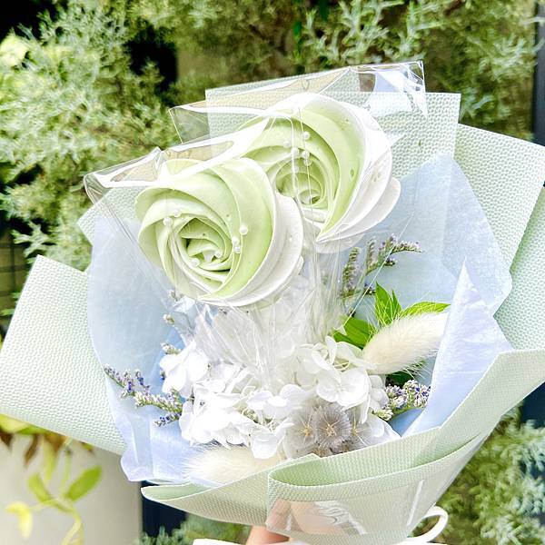 意外發現!!《傳遞幸福》美到冒泡的馬林糖花束😍 意外發現!!《傳遞幸福》美到冒泡的馬林糖花束😍