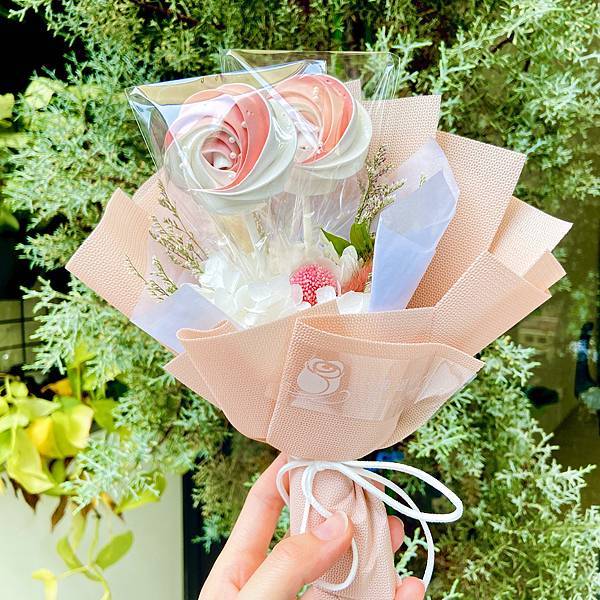 意外發現!!《傳遞幸福》美到冒泡的馬林糖花束😍 意外發現!!《傳遞幸福》美到冒泡的馬林糖花束😍