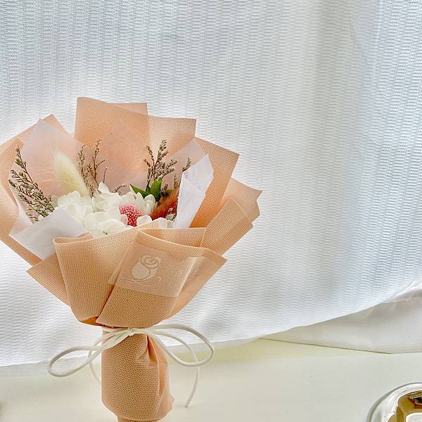 意外發現!!《傳遞幸福》美到冒泡的馬林糖花束😍 意外發現!!《傳遞幸福》美到冒泡的馬林糖花束😍