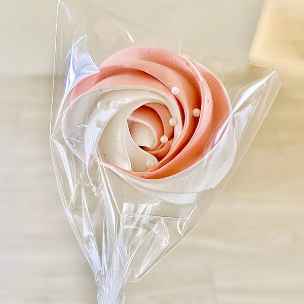 意外發現!!《傳遞幸福》美到冒泡的馬林糖花束😍 意外發現!!《傳遞幸福》美到冒泡的馬林糖花束😍