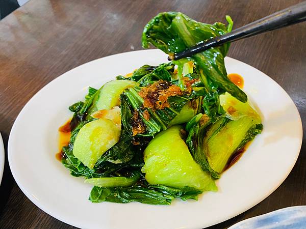 新莊美食在地人都推珍品餐飲坊》主打珍品四鴨  招牌鴨滷飯、薑