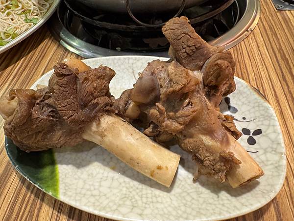 蘆洲美食推薦>立冬進補首選名羊天下羊肉爐 蘆洲三民店，紅燒羊