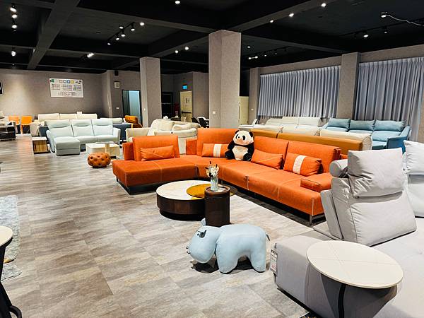 家具舊換新就來內湖「沙發先生家居」各式各樣客製化沙發，你要的