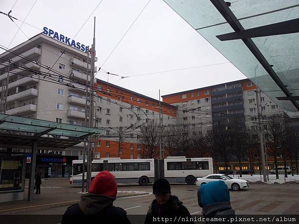 Salzburg火車站前