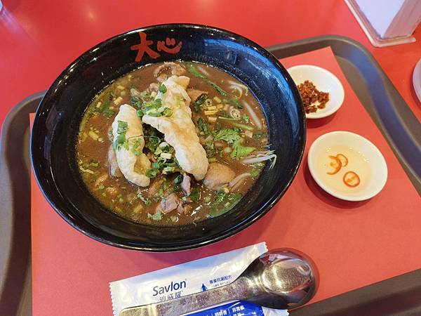 2023【高雄 巨蛋】大心新泰式麵食， 酸辣番茄豬肉麵.泰式