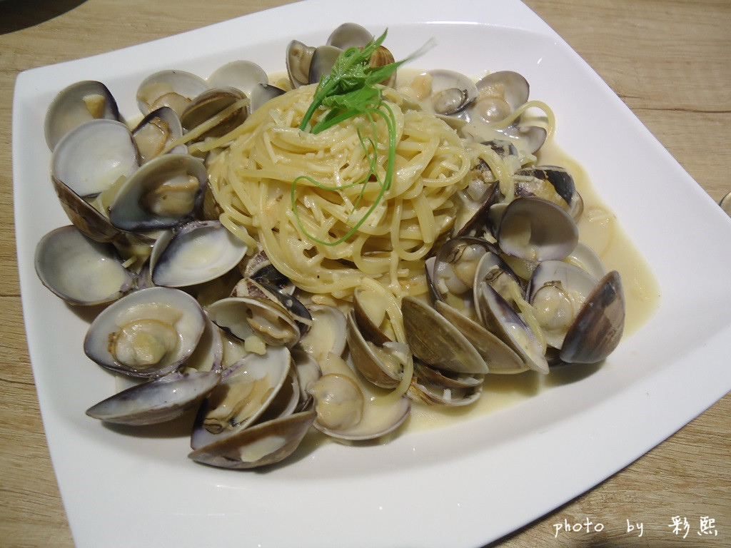 台中 西區 Fm Pasta 蛤蠣爆多 平價義大利麵 巷弄美食 彩熙到處走 痞客邦 台中 西區 Fm Pasta 蛤蠣爆多 平價義大利麵 巷弄美食 彩熙到處走 痞客邦