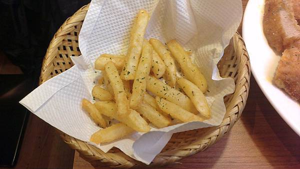 Is Pasta義大利麵 薯條