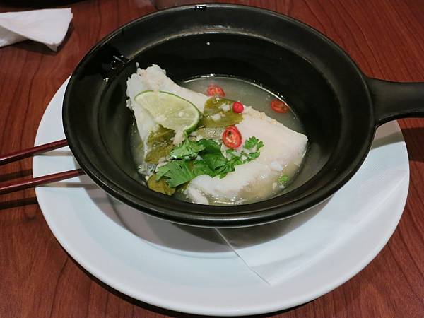 誠品-泰市場-泰式料理吃到飽-香茅檬檸魚