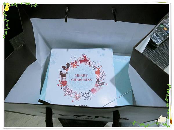 Flora-生巧塔-店面裝飾-袋子與盒子