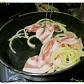 台北-本沐食堂-美味的壽喜燒吃到飽-炒洋蔥豬肉