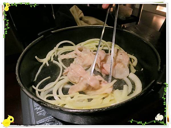 台北-本沐食堂-美味的壽喜燒吃到飽-炒洋蔥豬肉