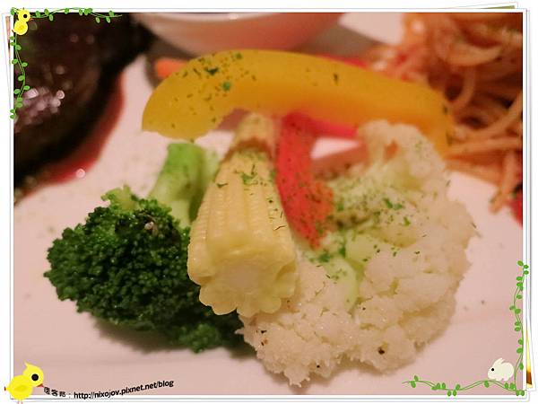 台北-夏諾瓦義大利麵-壽星優惠吃免錢-香蒜紅酒菲力牛排茄汁義大利麵