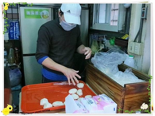 宜蘭-礁溪-柯氏蔥油餅-到此一遊，不吃遺憾-柯氏蔥油餅加蛋