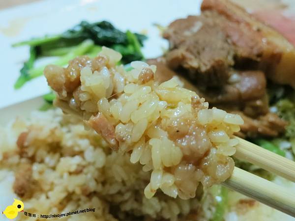 新莊-中港一街-便宜又大碗的控肉飯