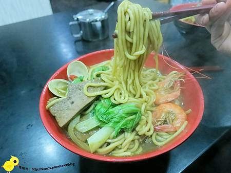 台北-三重-雞籠咖哩炒麵-料多味美的美食小吃-咖哩炒飯-咖哩米粉-赤肉湯-豬肝湯