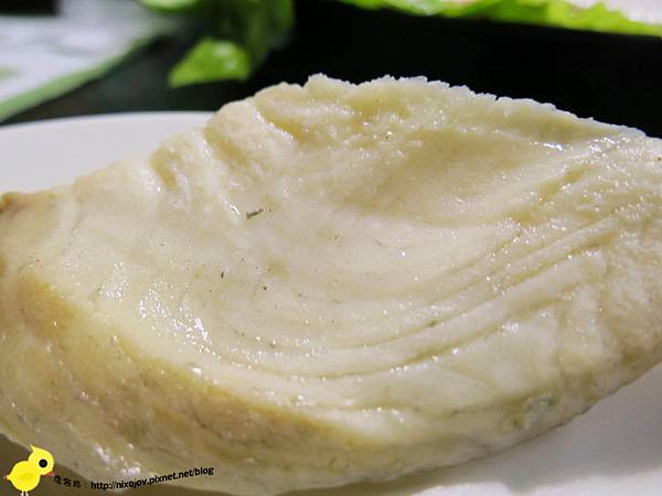 台北-青禾幸福鍋物涮涮屋(永安店)-個人鴛鴦火鍋-豪華海陸鍋-綜合魚片盤、犇牛盤