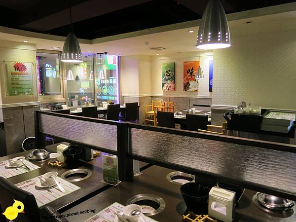 台北-青禾幸福鍋物涮涮屋(永安店)-個人鴛鴦火鍋-豪華海陸鍋-綜合魚片盤、犇牛盤