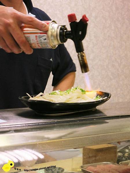 【台北】小六食堂日式料理-傳說中的名店、新鮮吃的到-炙燒鮭魚、比目魚