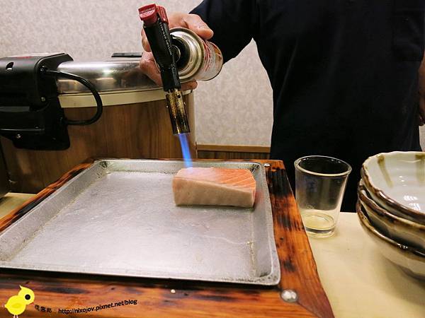 【台北】小六食堂日式料理-傳說中的名店、新鮮吃的到-炙燒鮭魚、比目魚