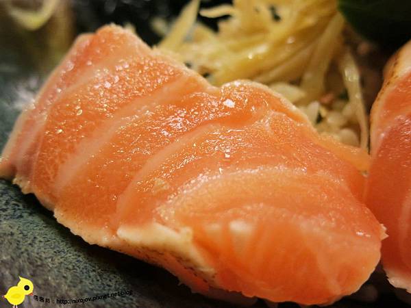 【台北】小六食堂日式料理-傳說中的名店、新鮮吃的到-炙燒鮭魚、比目魚