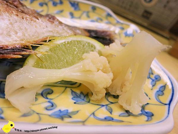 【台北】小六食堂日式料理-傳說中的名店、新鮮吃的到-炙燒鮭魚、比目魚