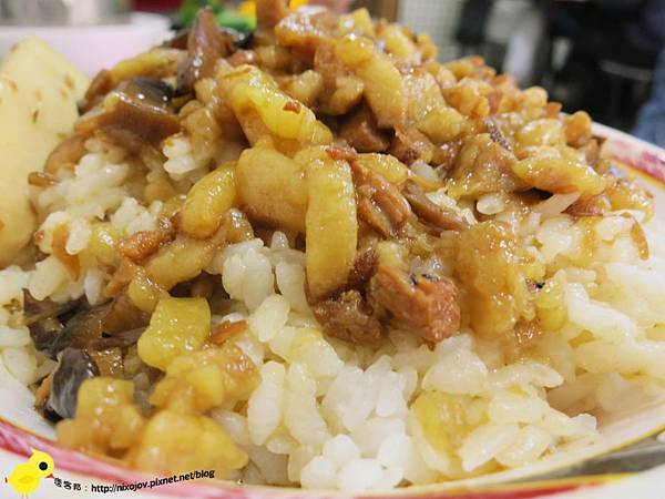 【台北】金峰滷肉飯-香而濃郁的好味道-滷肉飯-排骨湯