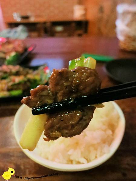 【台北】板橋-WOW！烤串燒店-一起到教室用餐吧-蔥爆牛肉