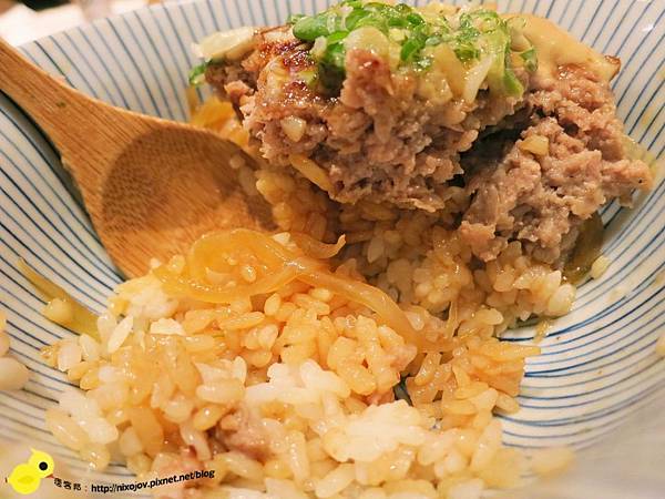 【台北】滿燒肉丼食堂-好吃的丼飯-胡麻醬漢堡排丼飯-安格斯牛排丼飯
