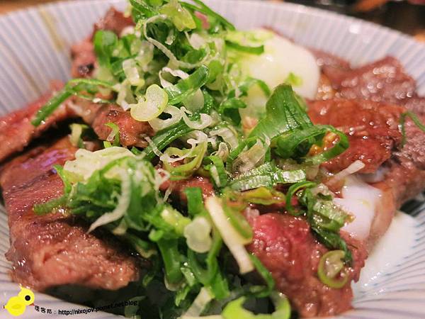 【台北】滿燒肉丼食堂-好吃的丼飯-胡麻醬漢堡排丼飯-安格斯牛排丼飯