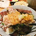 【台北】滿燒肉丼食堂-好吃的丼飯-胡麻醬漢堡排丼飯-安格斯牛排丼飯