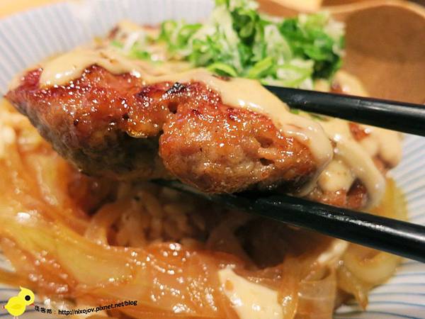 【台北】滿燒肉丼食堂-好吃的丼飯-胡麻醬漢堡排丼飯-安格斯牛排丼飯