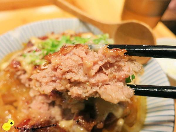 【台北】滿燒肉丼食堂-好吃的丼飯-胡麻醬漢堡排丼飯-安格斯牛排丼飯
